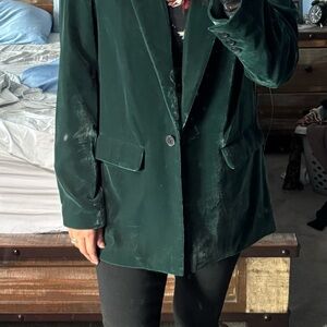 Elegant Green Velvet Women's Blazer